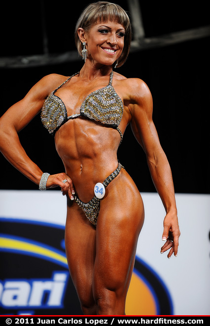 Katie Davis Twopiece Arnold Classic